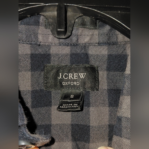 J. Crew Black & Gray Checkered Buttoned Shirt. Size Small. 🖤 - Picture 3 of 3